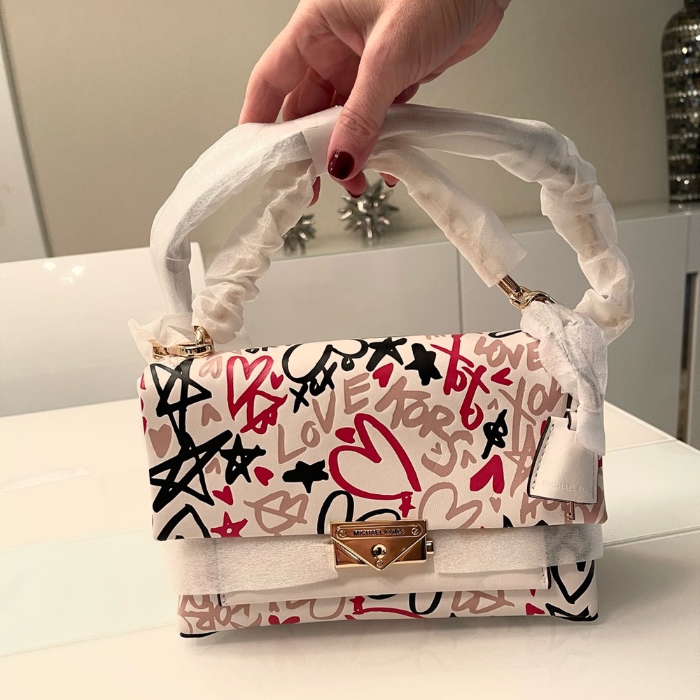 Brand New Micheal Kors chain shoulder bag